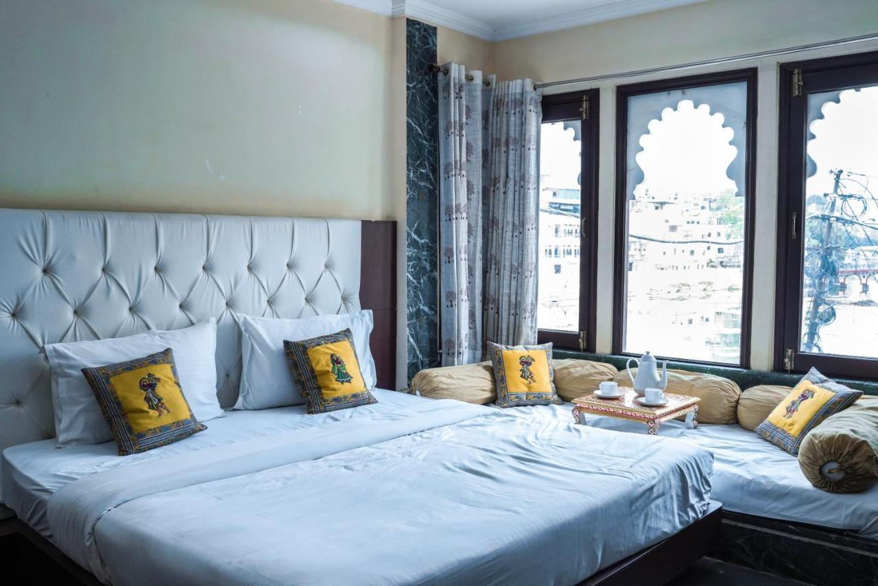 Hide-In Udaipur - A Lake View Boutique Hotel Eksteriør billede