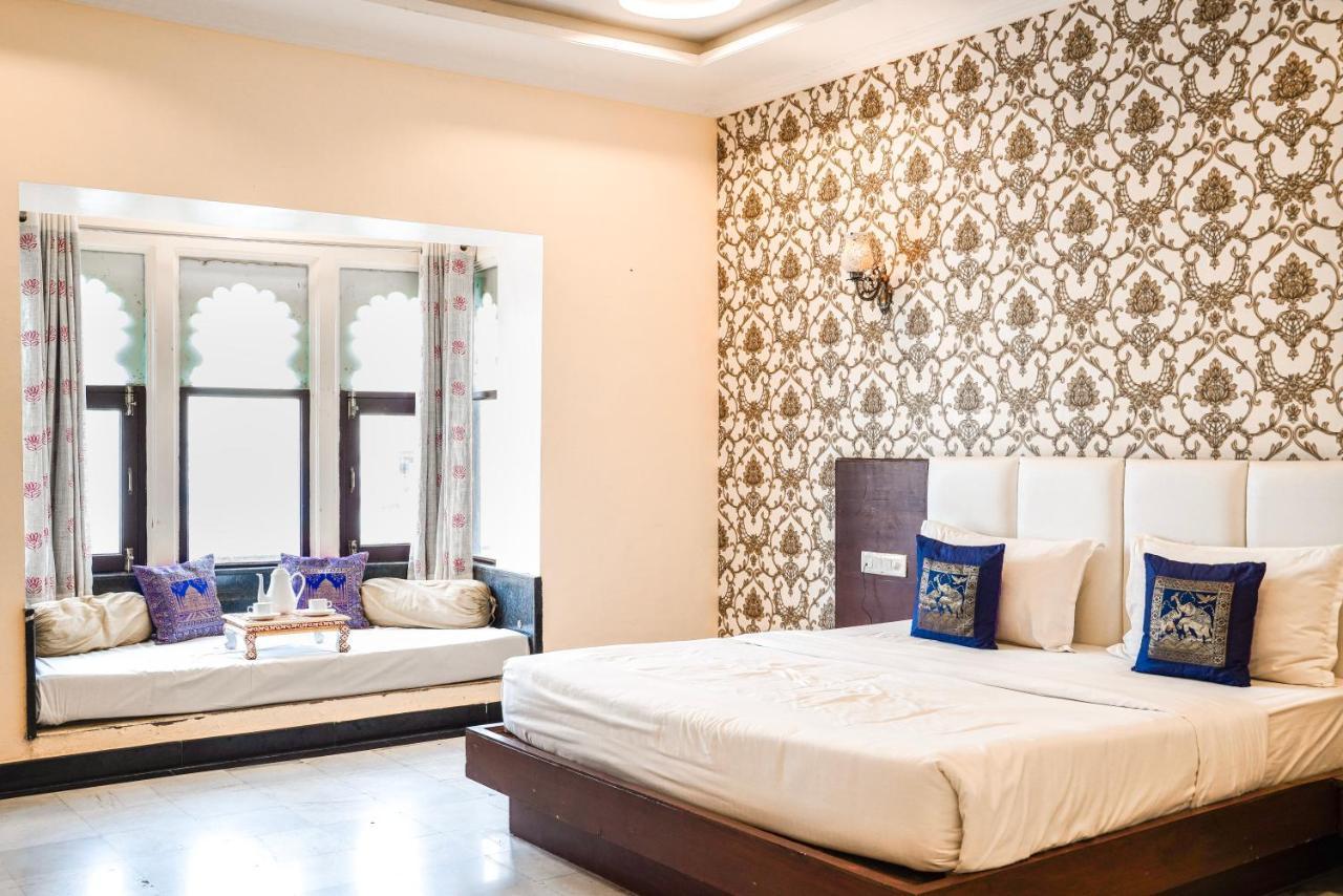 Hide-In Udaipur - A Lake View Boutique Hotel Eksteriør billede
