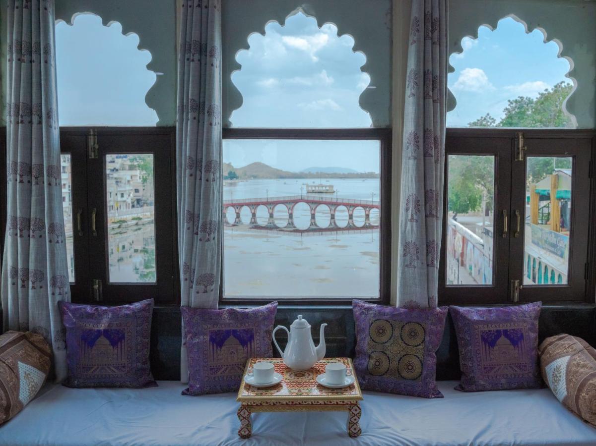 Hide-In Udaipur - A Lake View Boutique Hotel Eksteriør billede