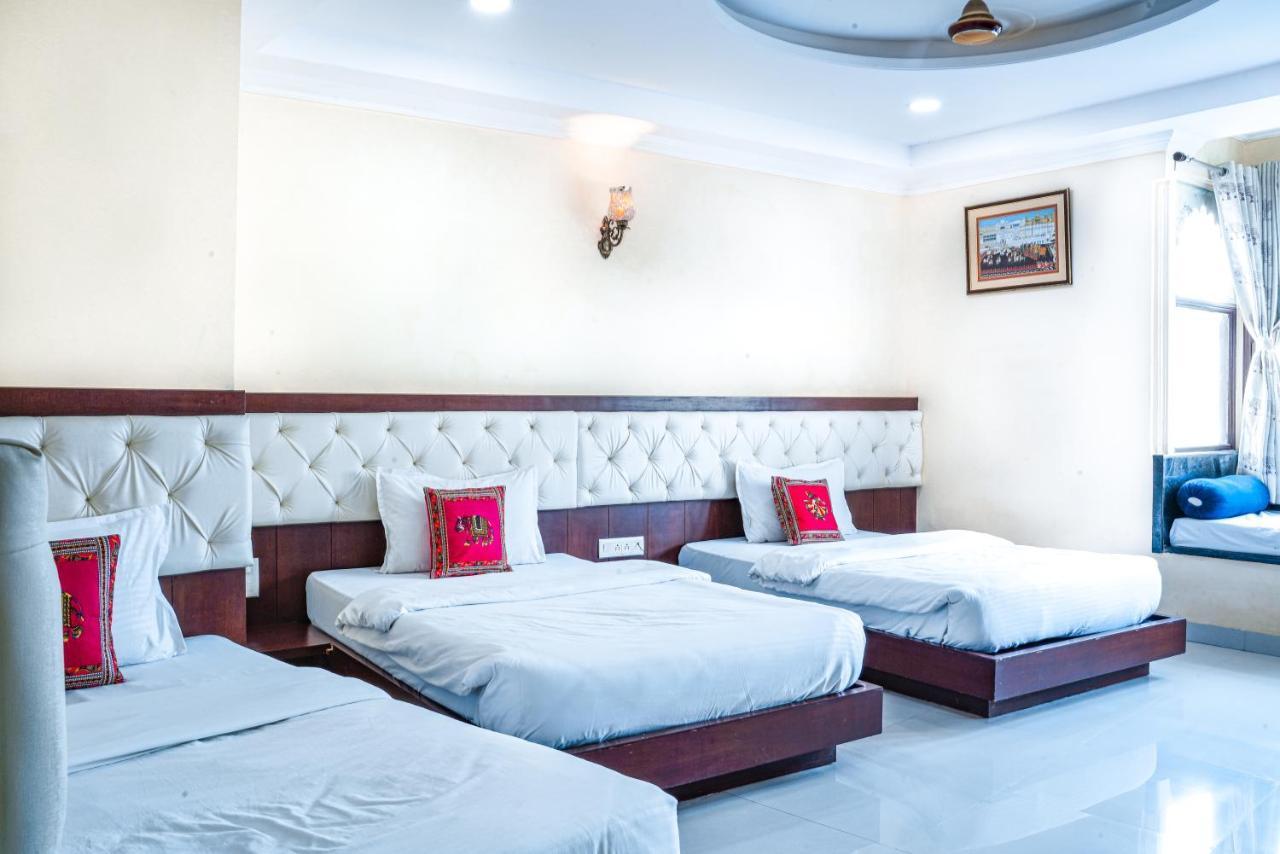 Hide-In Udaipur - A Lake View Boutique Hotel Eksteriør billede