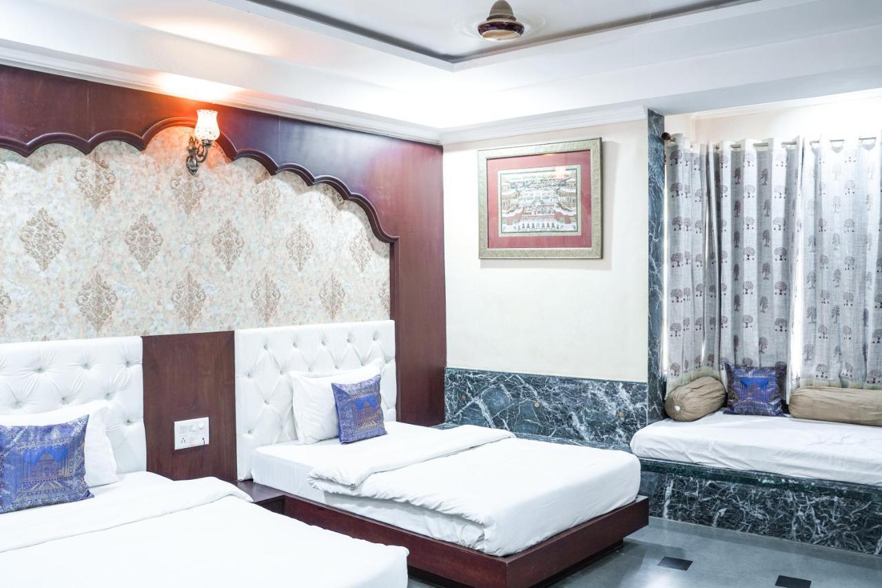 Hide-In Udaipur - A Lake View Boutique Hotel Eksteriør billede