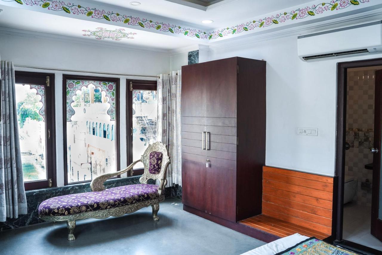 Hide-In Udaipur - A Lake View Boutique Hotel Eksteriør billede