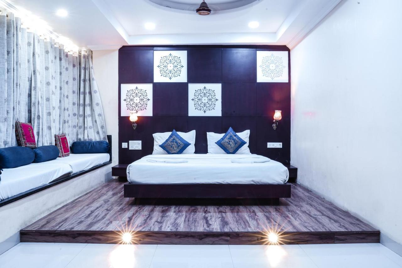 Hide-In Udaipur - A Lake View Boutique Hotel Eksteriør billede