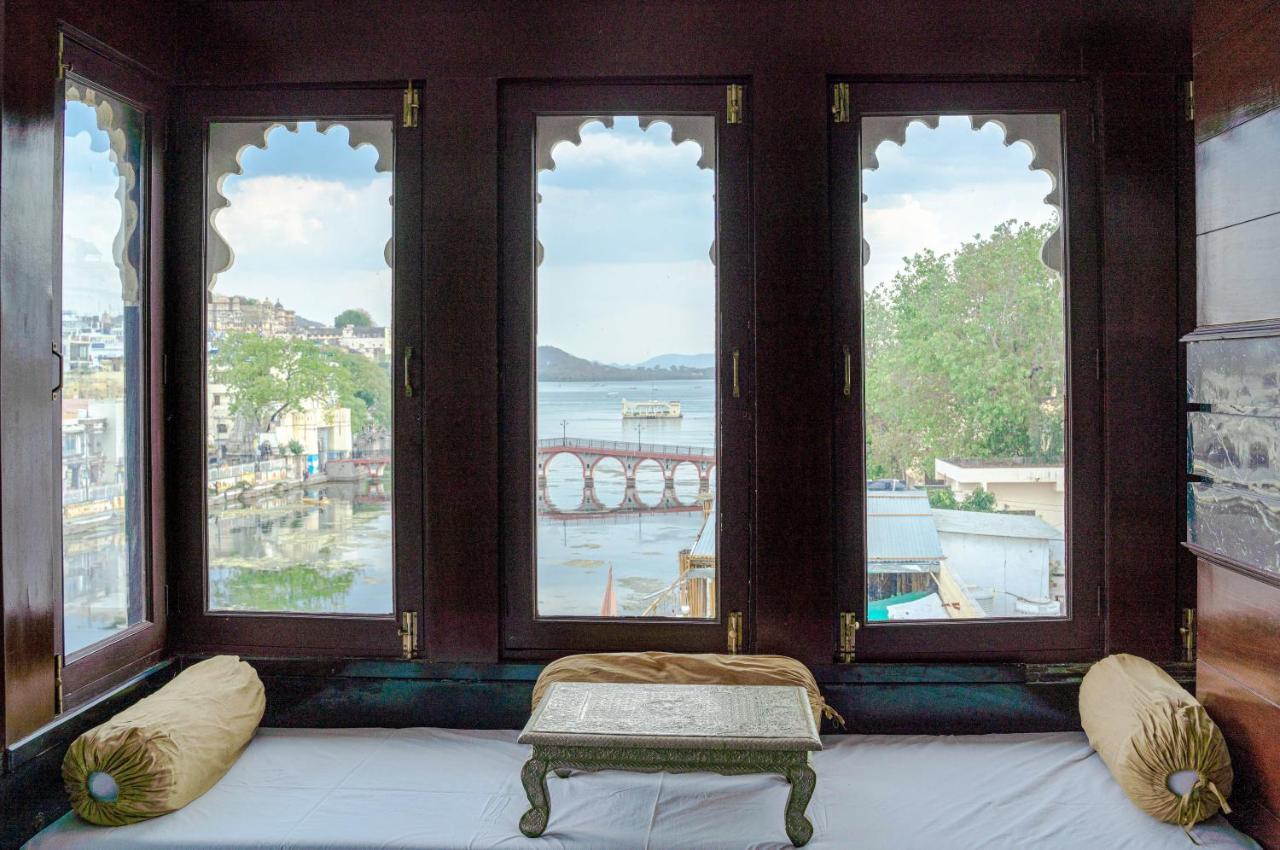 Hide-In Udaipur - A Lake View Boutique Hotel Eksteriør billede