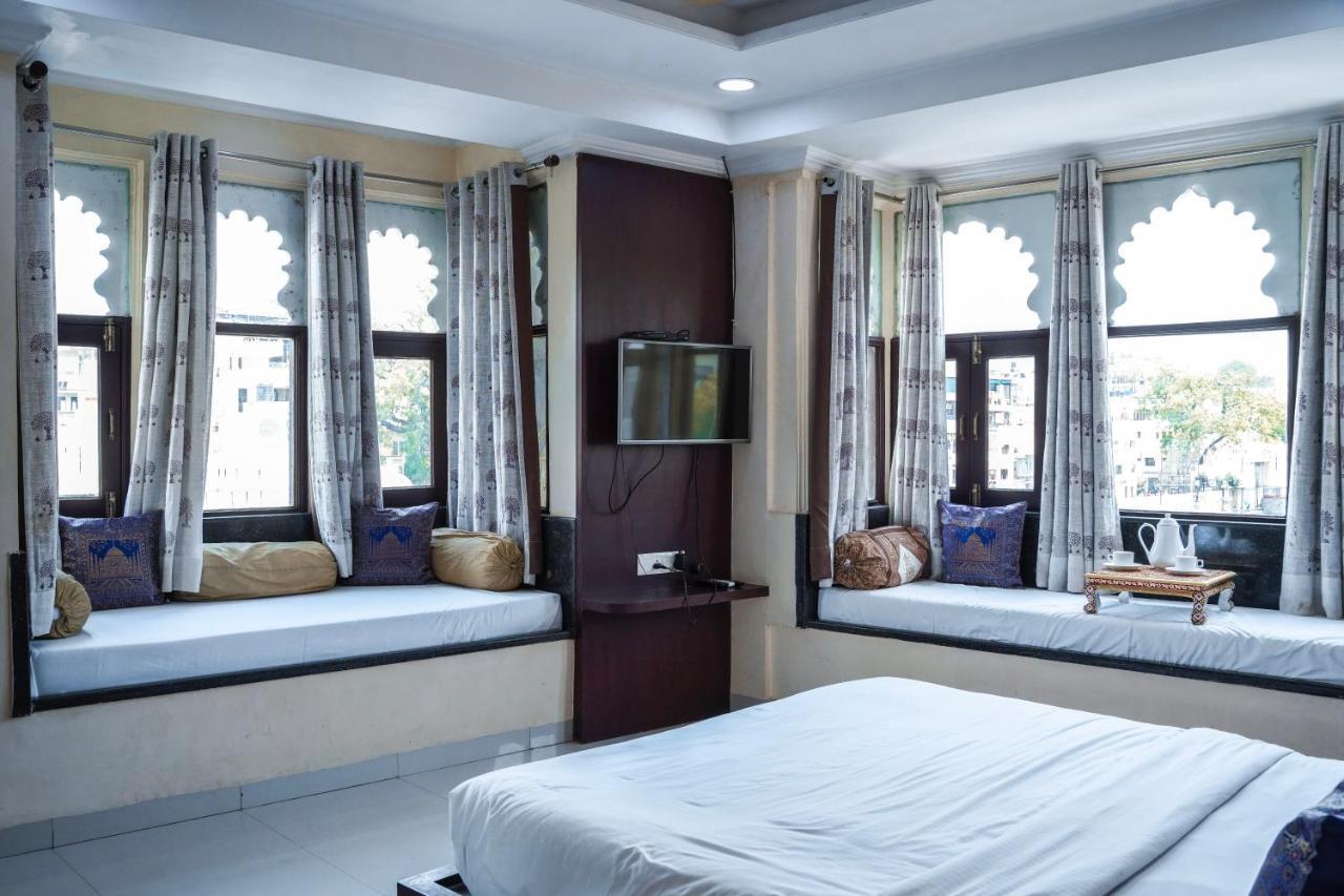 Hide-In Udaipur - A Lake View Boutique Hotel Eksteriør billede