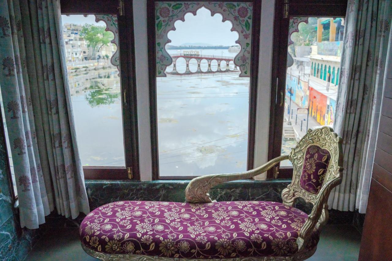 Hide-In Udaipur - A Lake View Boutique Hotel Eksteriør billede